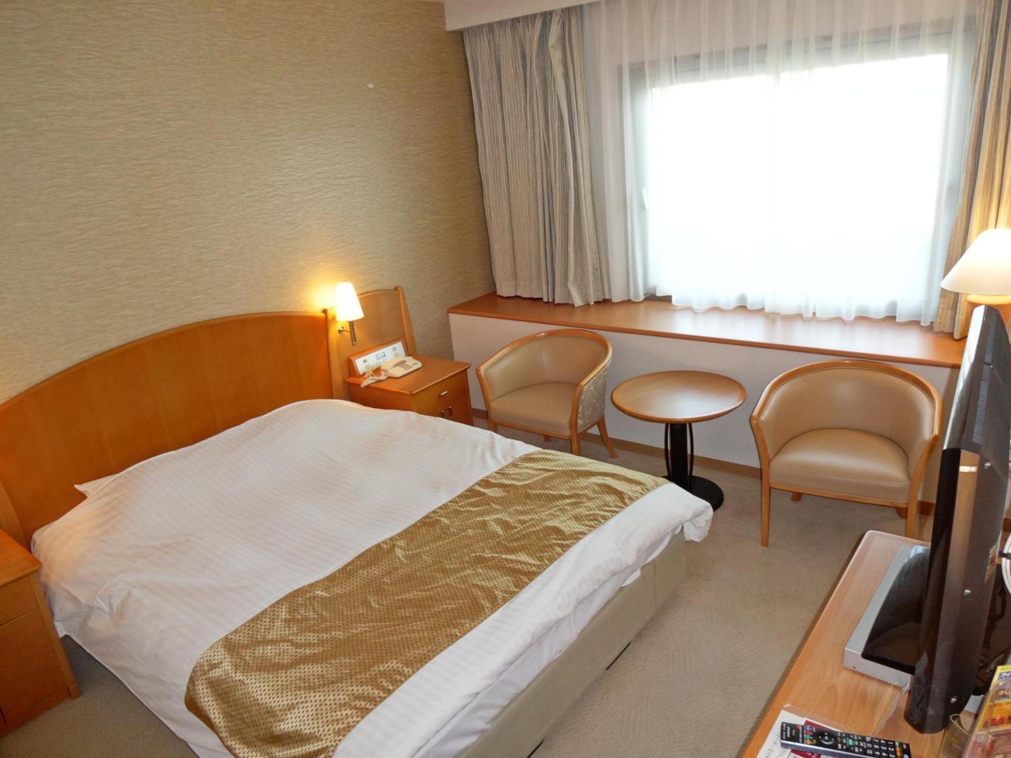 Kobe Luminous Hotel Room photo